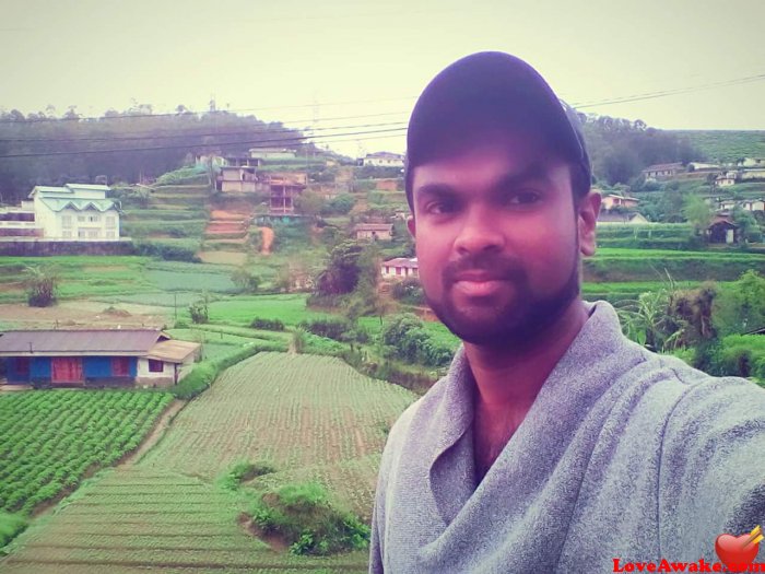 TSameer Sri Lankan Man from Colombo