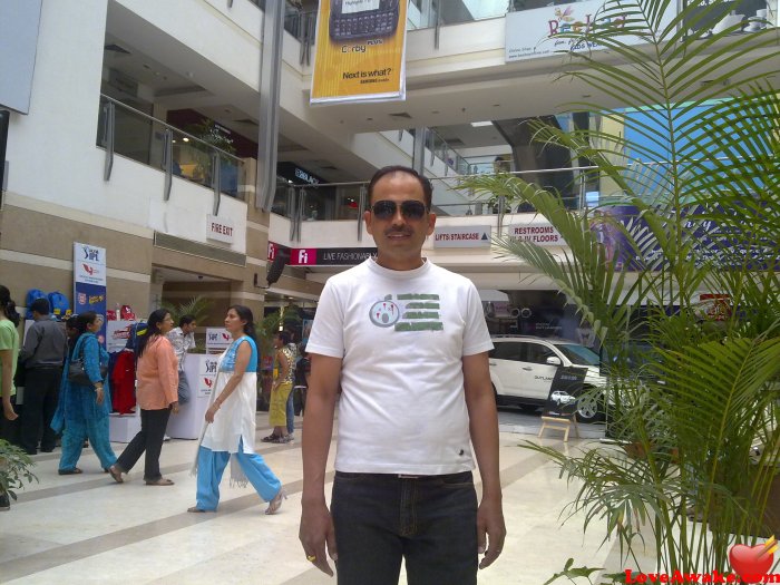 delarun Indian Man from New Delhi