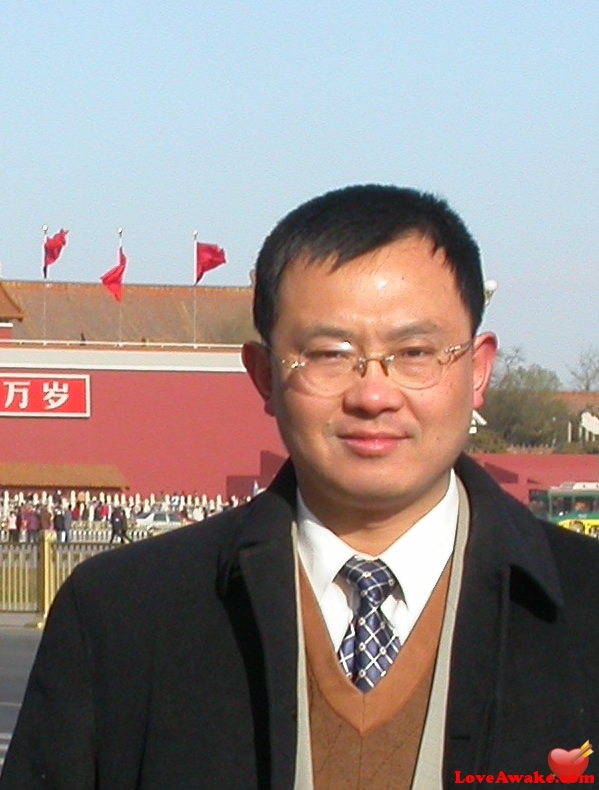 Hongwugmail Chinese Man from Beijing