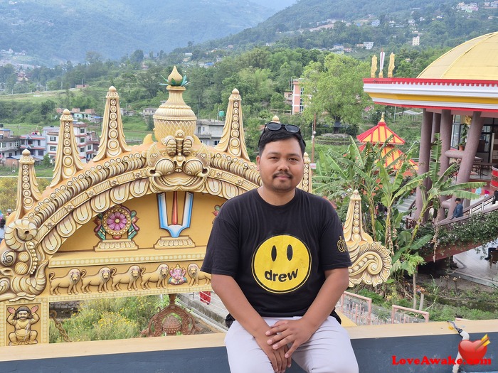 Hdgsbsmnd Nepali Man from Kathmandu