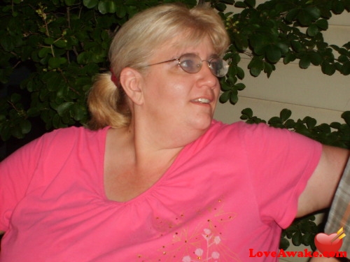 tjkitten73 American Woman from Arlington