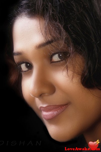 gunarathnaa Sri Lankan Woman from Colombo