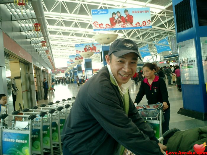 yong55 American Man from New York