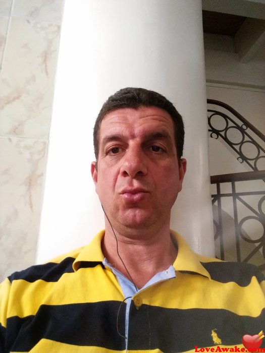 Hakiimo Algerian Man from Alger (Algiers)