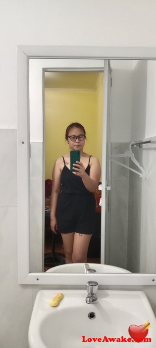 Eeeena Filipina Woman from Aborlan