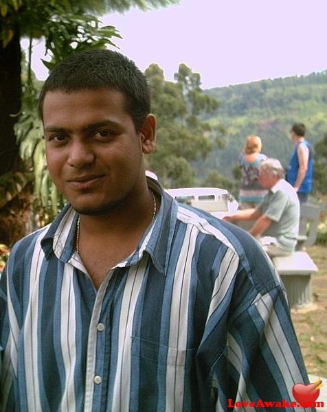 varnold Sri Lankan Man from Colombo