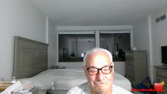q7y3d0 American Man from Chestnut Hill