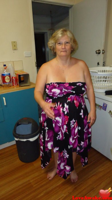 katz65 Australian Woman from Melbourne