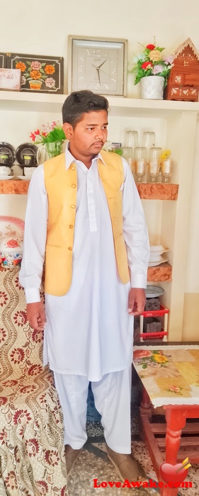 Chhassanansari Pakistani Man from Bhakkar
