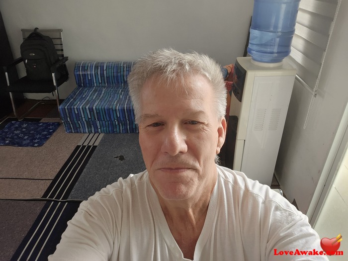 Advman Filipina Man from Cavite, Luzon