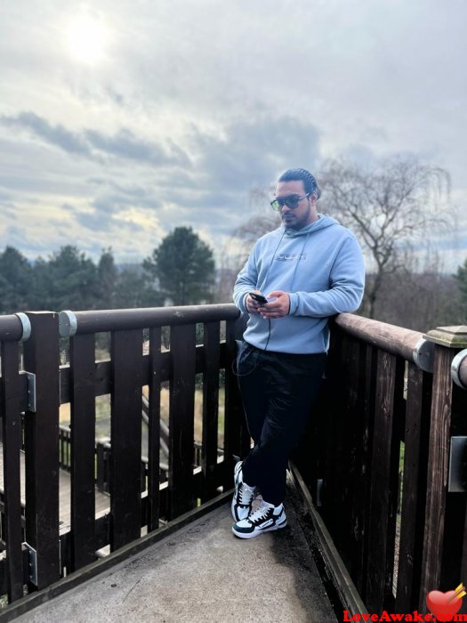 josuk02 UK Man from London