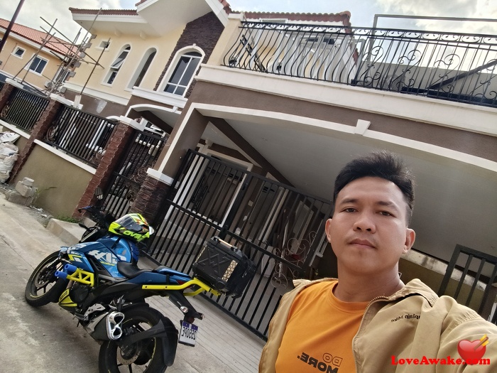 AndyDemesa Filipina Man from Cavite, Luzon