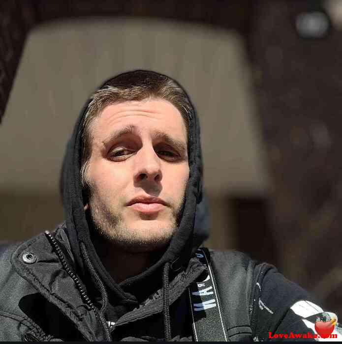 Zwadham33 Canadian Man from Hamilton