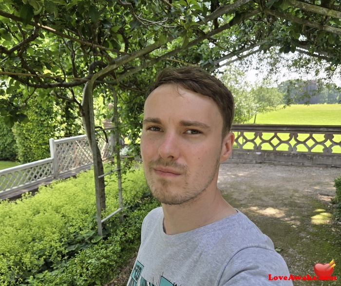 aaronj95 UK Man from Erdington
