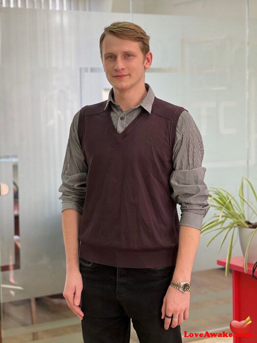 daniil2004 American Man from Brooklyn/New York