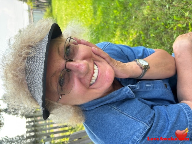 Spike4 Canadian Woman from Sudbury