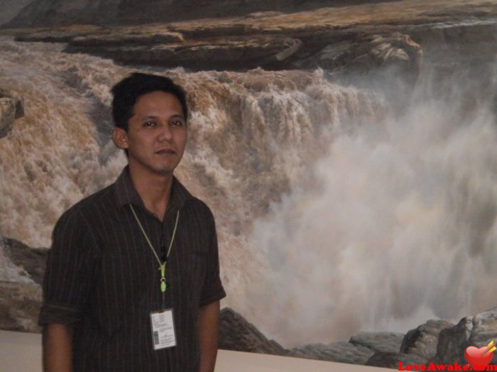 kaydako Filipina Man from Cavite, Luzon