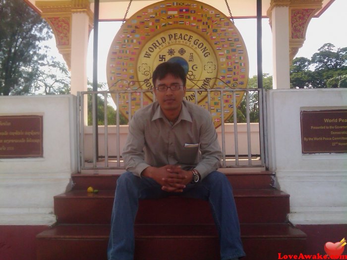 meaylwin Nepali Man from Kathmandu