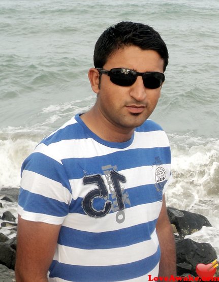 menav UAE Man from Dubai