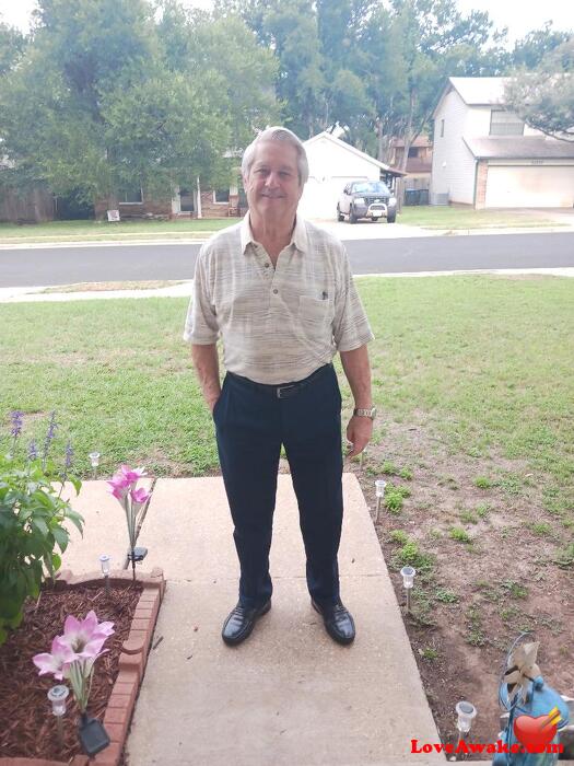 Maggicman American Man from Austin