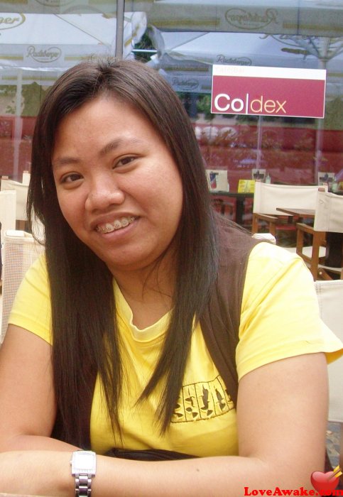 yhene Filipina Woman from Manila