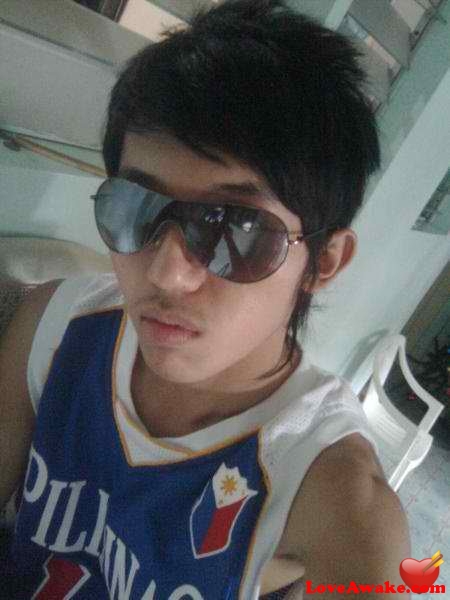 tomie20 Filipina Man from Cavite, Luzon