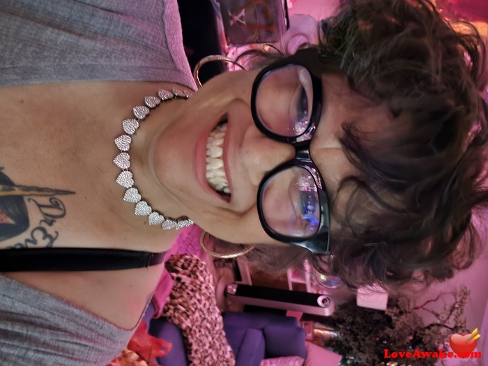 LaLoka American Woman from Glendale