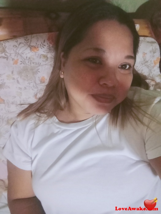 SummerSmiles01 Filipina Woman from Cebu