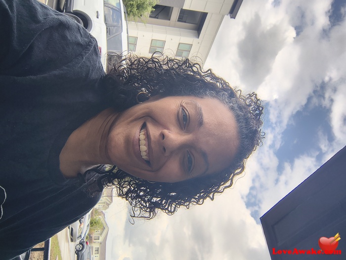 Santinyah45 American Woman from Davenport
