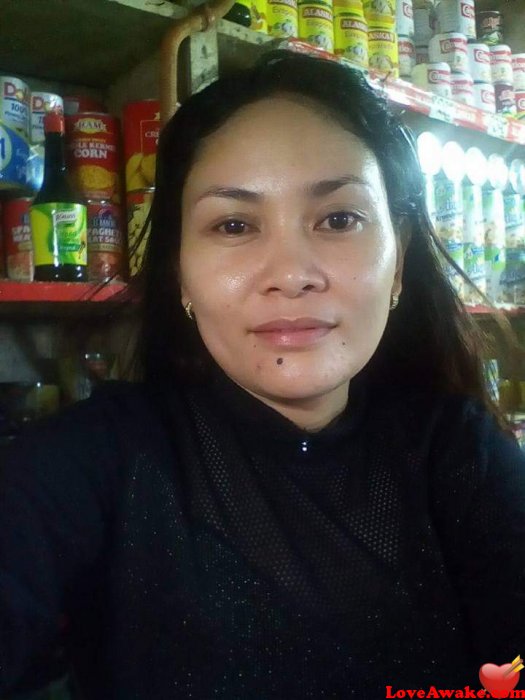 AR200 Filipina Woman from Leyte