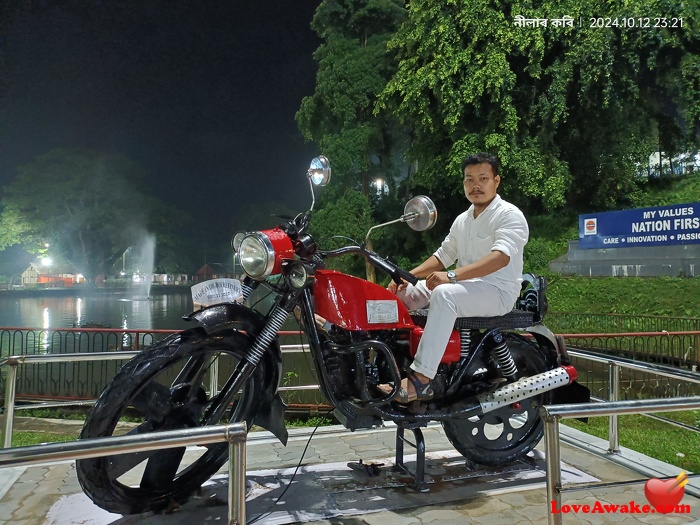 Bisw12 Indian Man from Dibrugarh