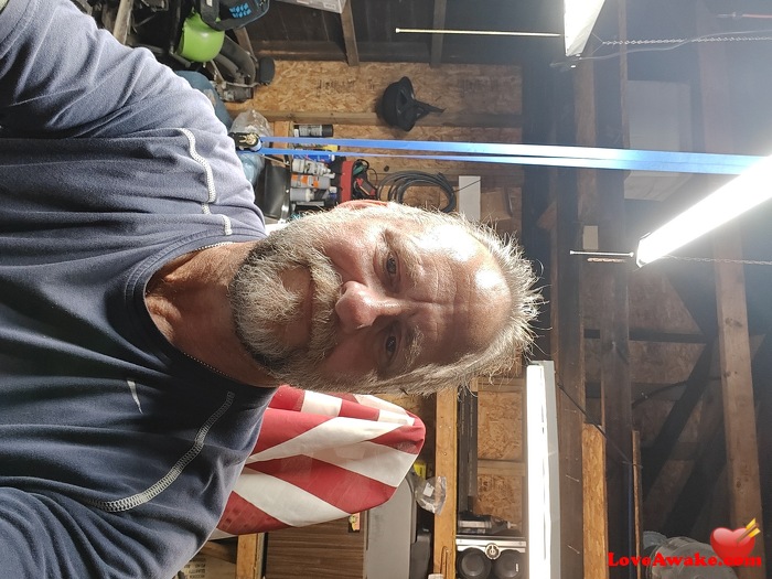 Clyde23 American Man from Akron