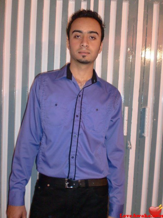aaa324 Pakistani Man from Lahore