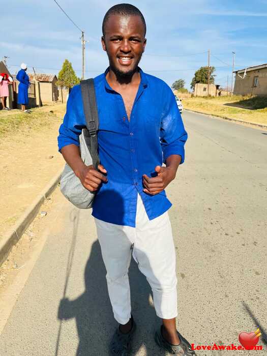 Makhanda African Man from Mondlo