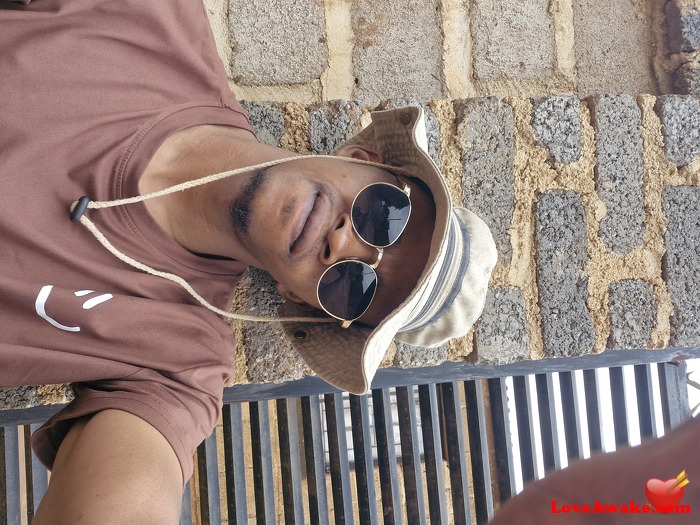 KingLE African Man from Tembisa