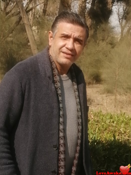 mendaalada Egyptian Man from Cairo = El Qahira (= Cairo)