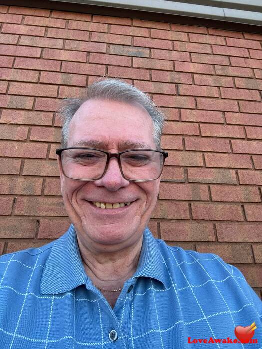 SingleNaughty Canadian Man from Kingsville