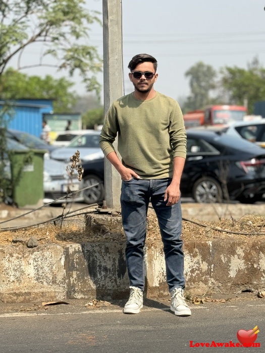 Mdkojar Indian Man from Mumbai (ex Bombay)