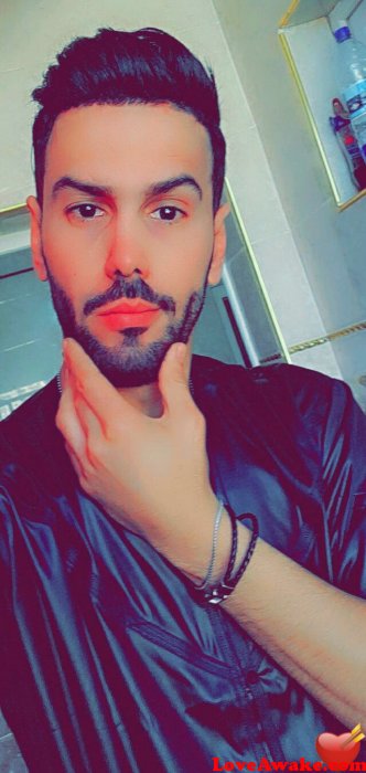 Azer16 Algerian Man from Alger (Algiers)