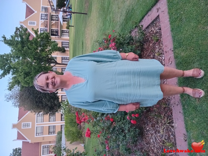 Bloem55 African Woman from Bloemfontein