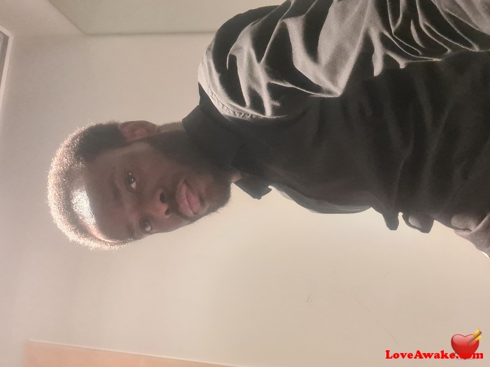 denak UK Man from Glasgow
