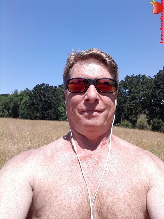 charles63 American Man from Tigard