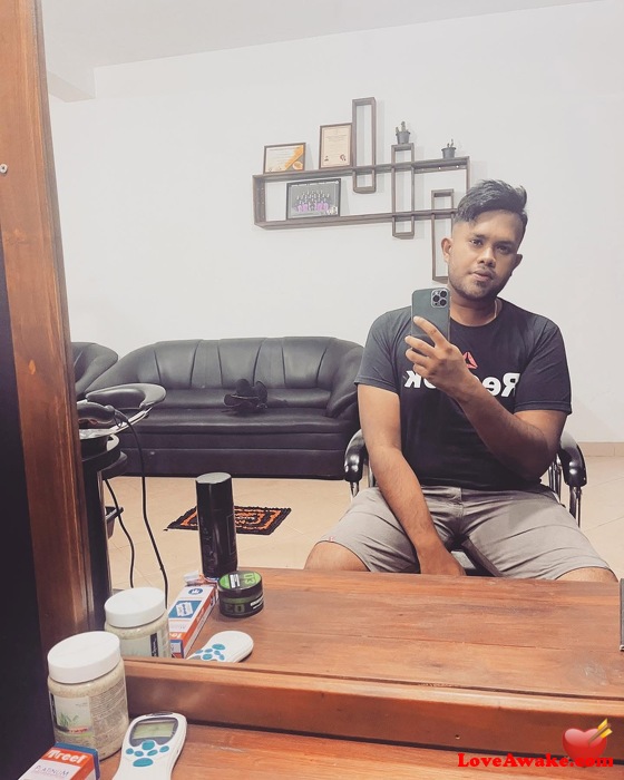 Ukvish Sri Lankan Man from Colombo