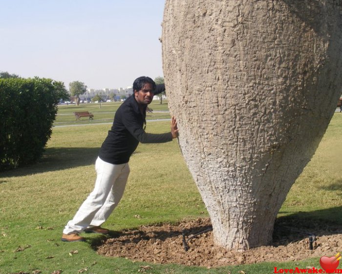 dumi123 Qatari Man from Doha