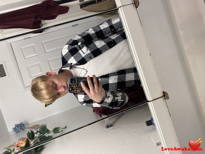 nickkkk879 American Man from Phoenix