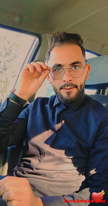 0123457889 Algerian Man from Alger (Algiers)