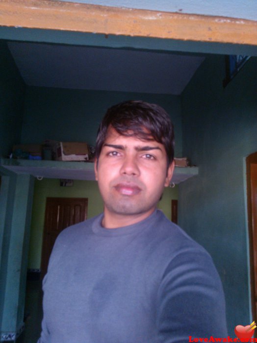om333 Indian Man from Gorakhpur