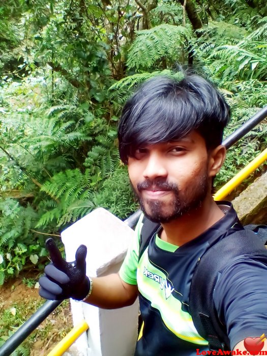 tharinduJ Sri Lankan Man from Kandy