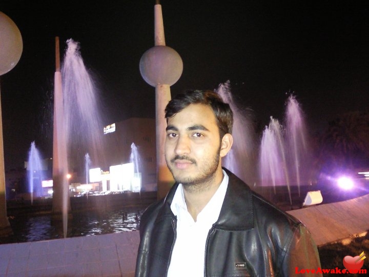 smart7 Pakistani Man from Mardan