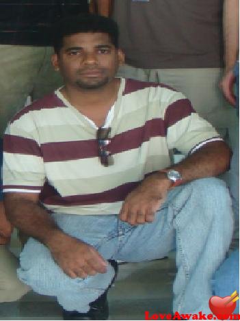 MShamli Omani Man from Muscat